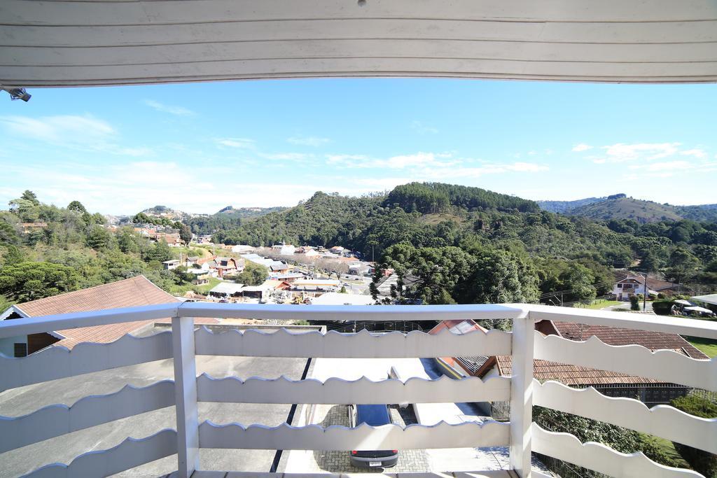 Dos Pinguins Guest house 3*